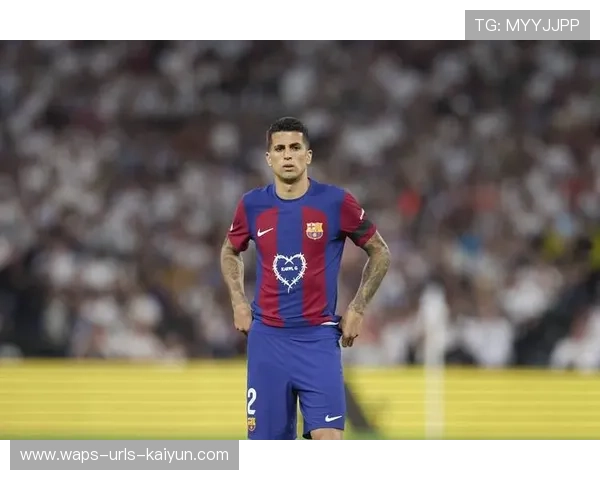 巴萨坎塞洛反复加练控球，动作丝滑