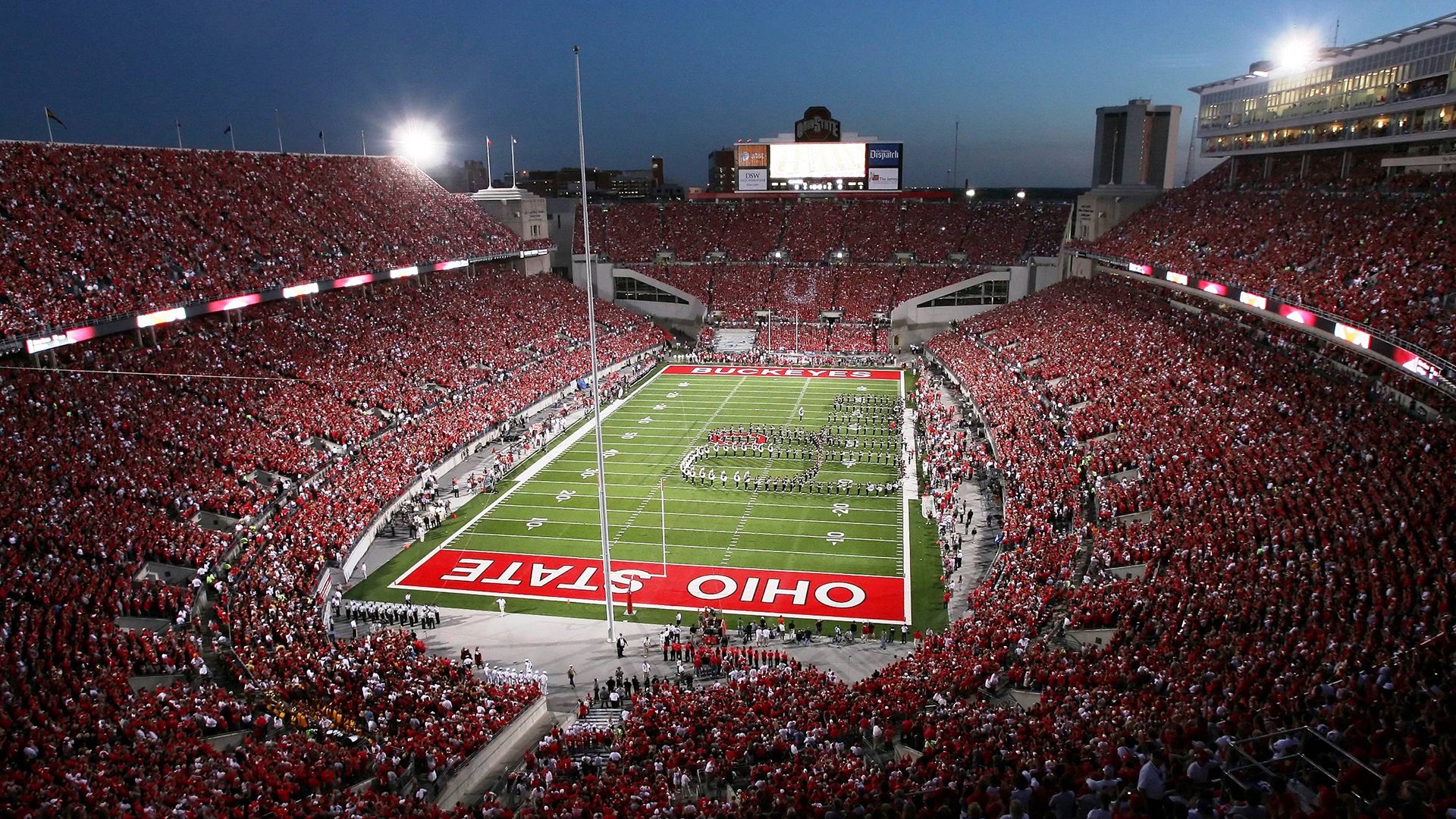 中国传统武术比赛吸引国际选手参赛，中国武术活动